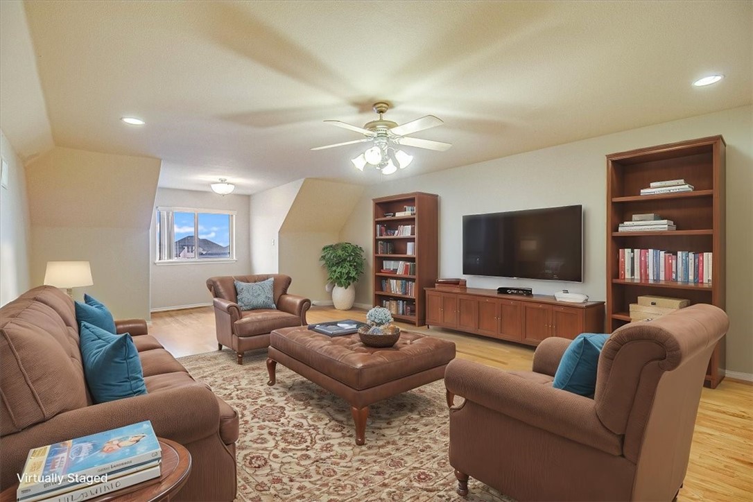 1007 Black Diamond Ct Property Photo 33