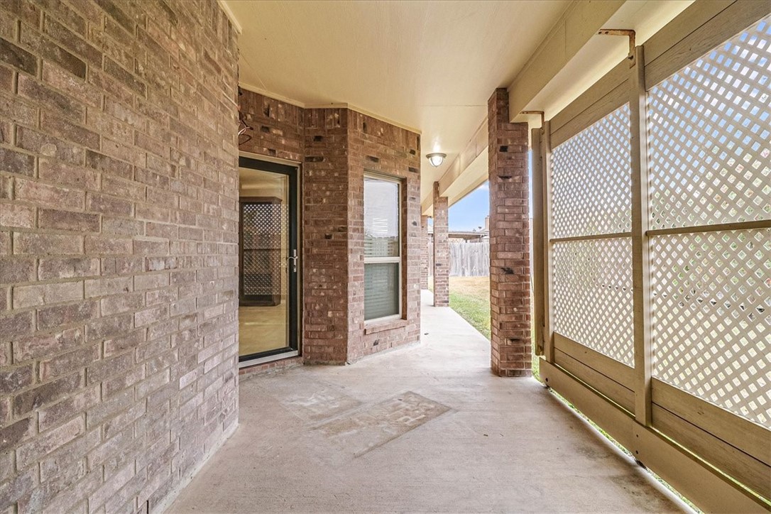 1007 Black Diamond Ct Property Photo 36