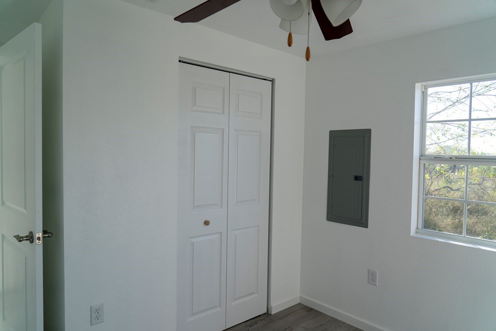 181 W Post Oak Ln Property Photo 7