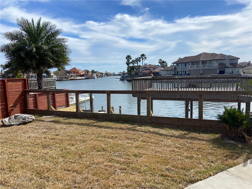 13753 Eaglesnest Bay Dr Property Photo 5