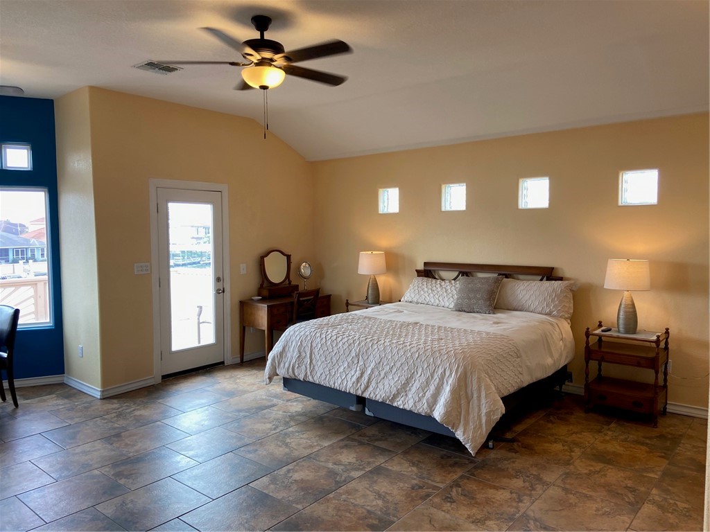 13753 Eaglesnest Bay Dr Property Photo 27