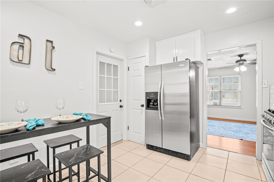 1837 Roslyn St Property Photo 8