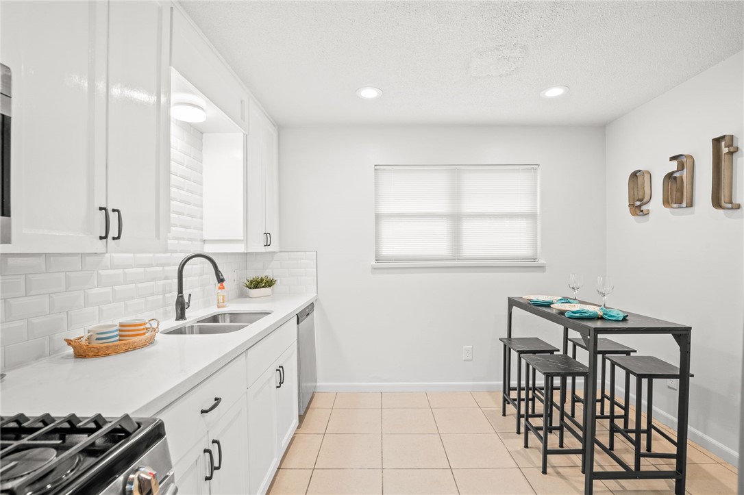 1837 Roslyn St Property Photo 10