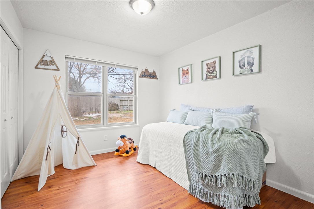 1837 Roslyn St Property Photo 19