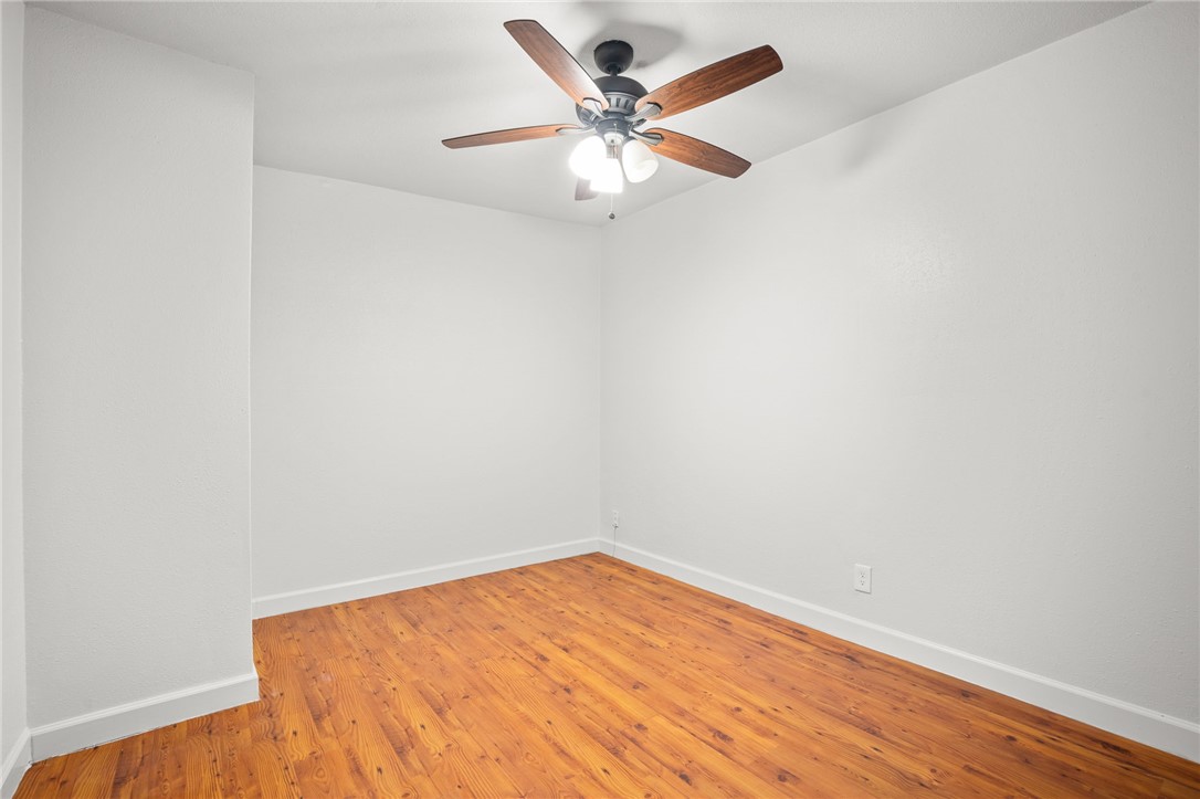 1837 Roslyn St Property Photo 22