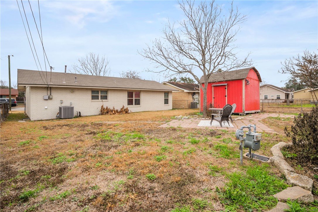 1837 Roslyn St Property Photo 23