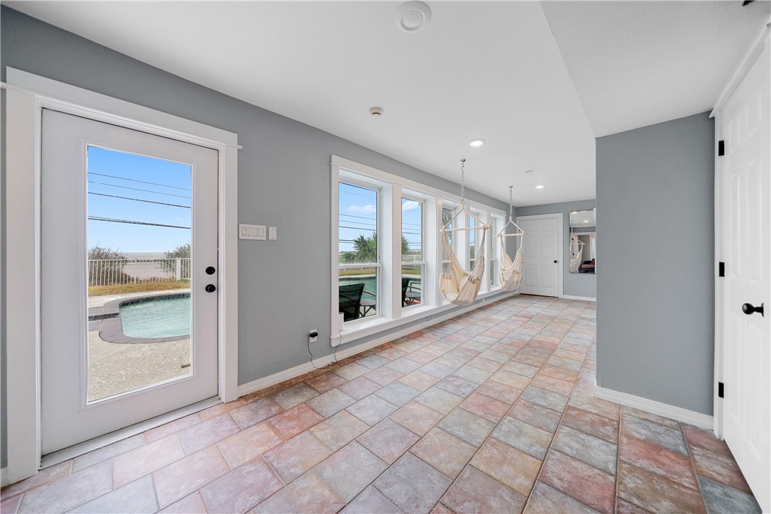 6043 Ennis Joslin Property Photo 6