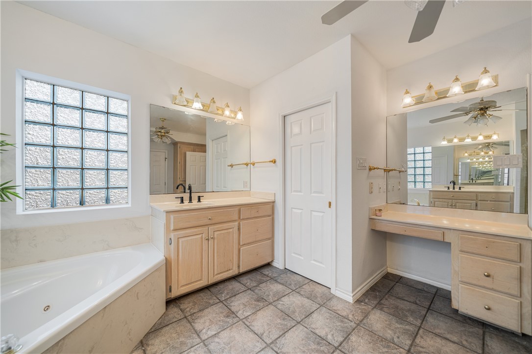 6043 Ennis Joslin Property Photo 14