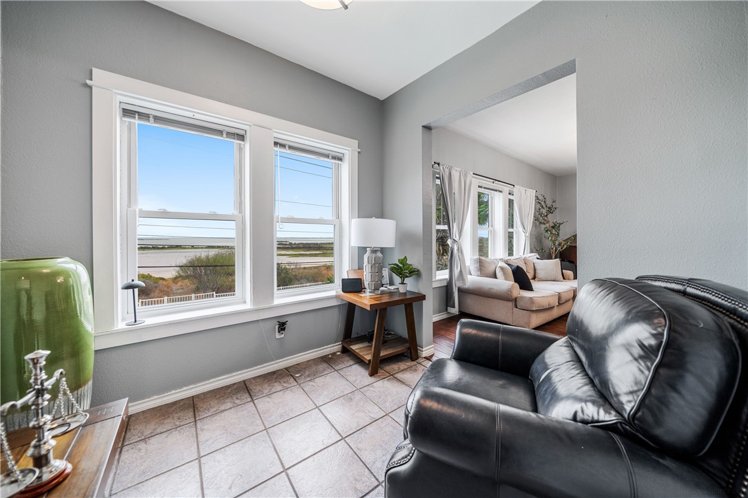 6043 Ennis Joslin Property Photo 15