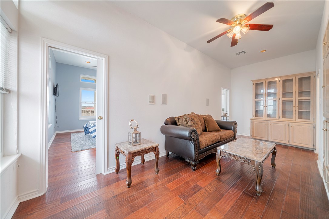 6043 Ennis Joslin Property Photo 25