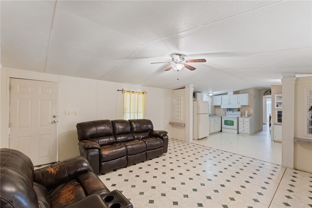 5221 County Rd 79 Property Photo 10
