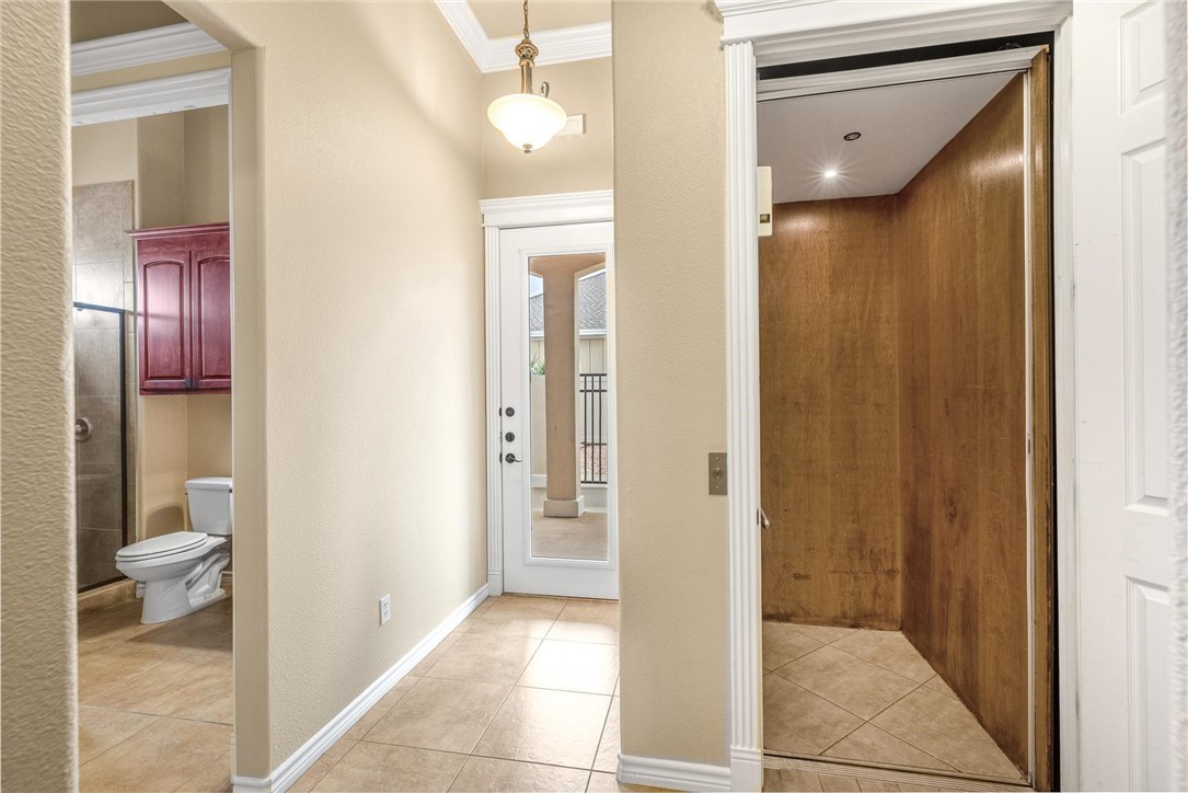 14910 Leeward Dr 701 Property Photo 4