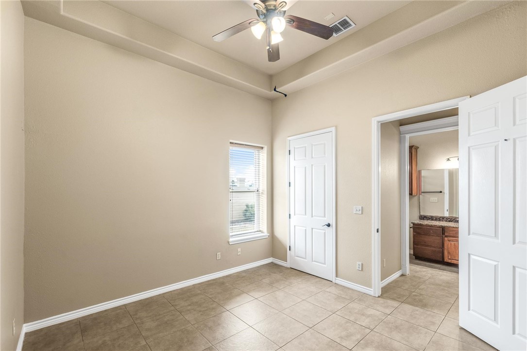 14910 Leeward Dr 701 Property Photo 7