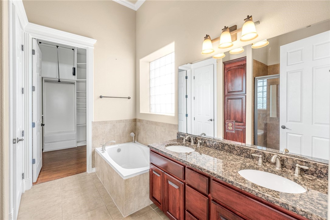 14910 Leeward Dr 701 Property Photo 12