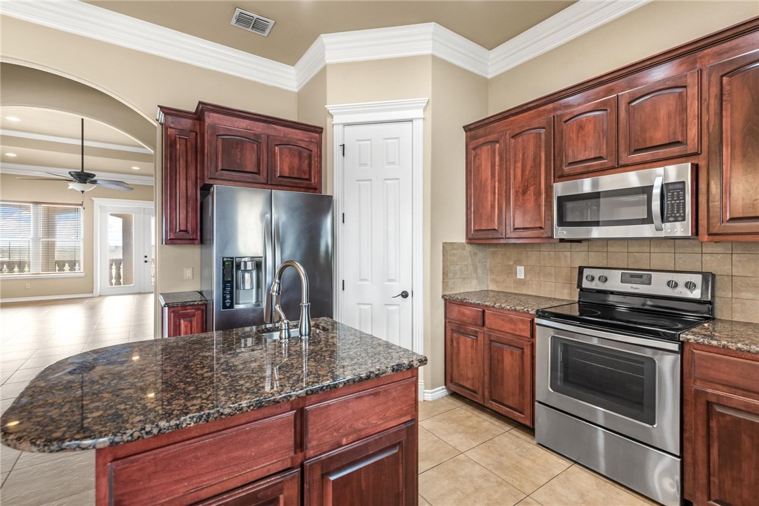 14910 Leeward Dr 701 Property Photo 32