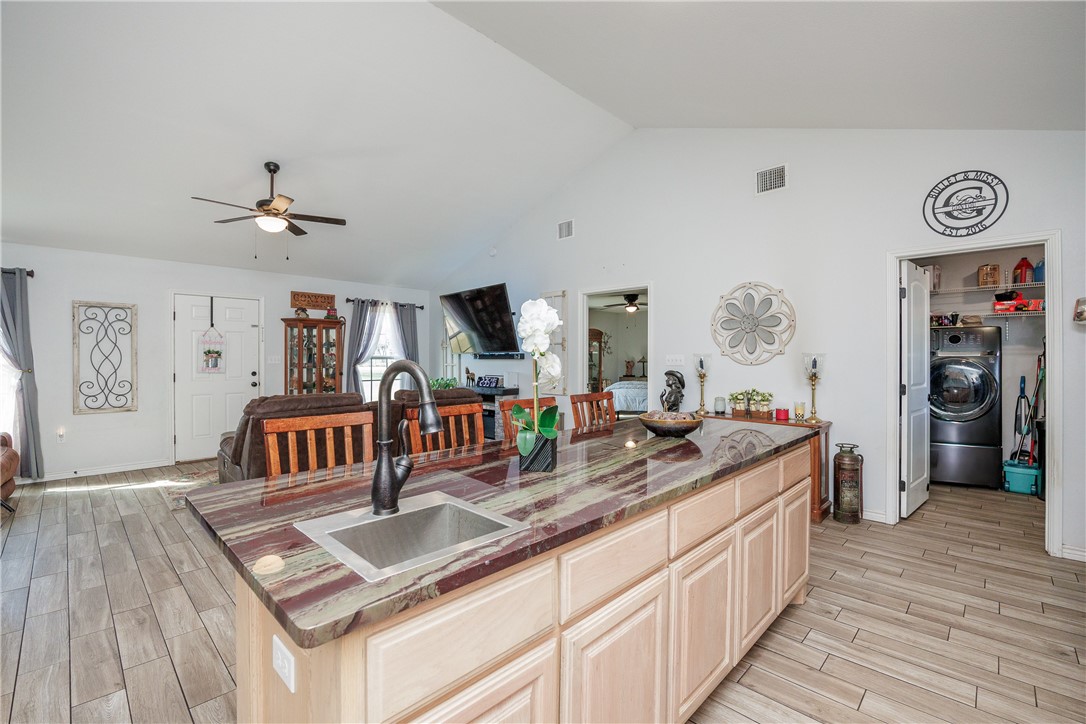 450 County Road 3073 Property Photo 8