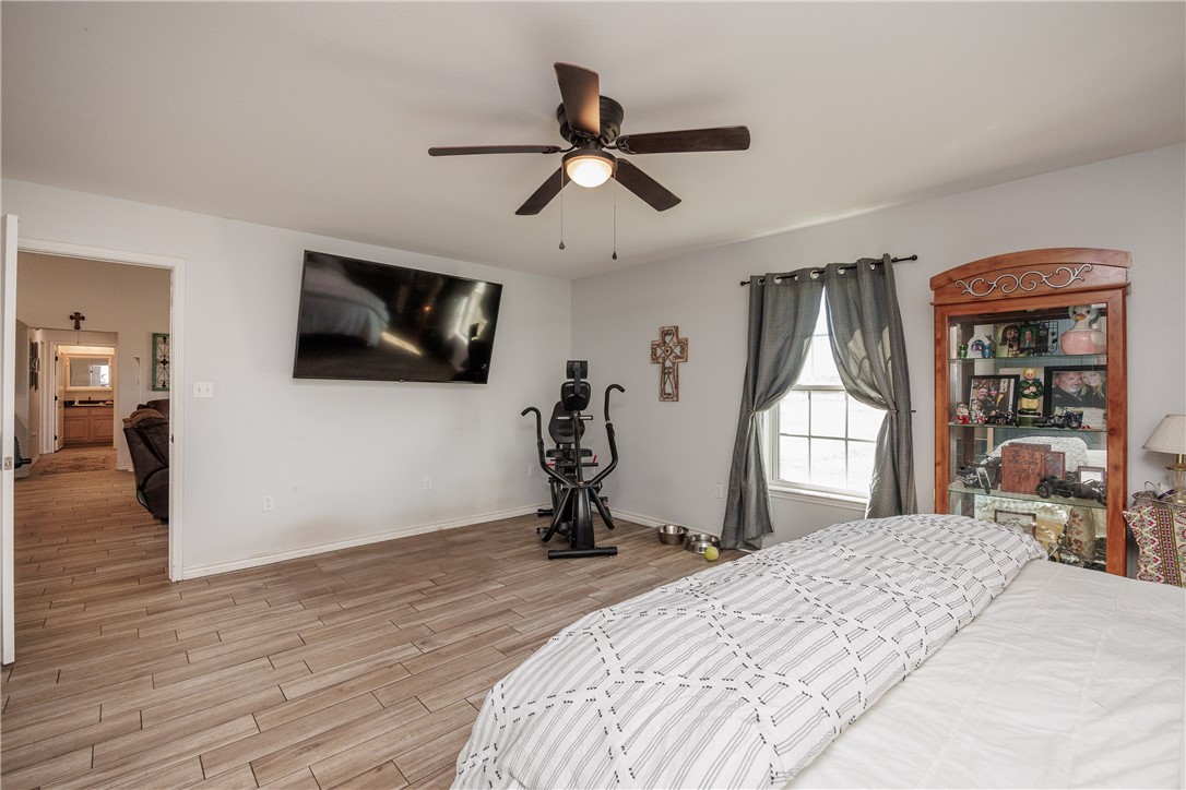 450 County Road 3073 Property Photo 15