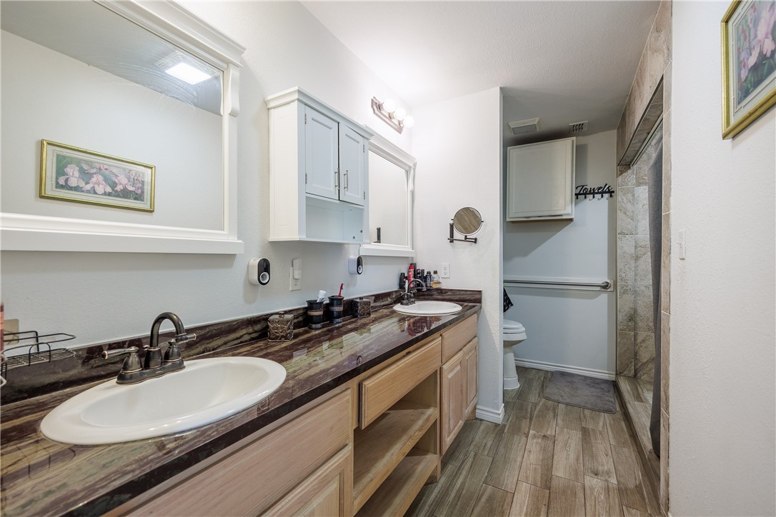 450 County Road 3073 Property Photo 17