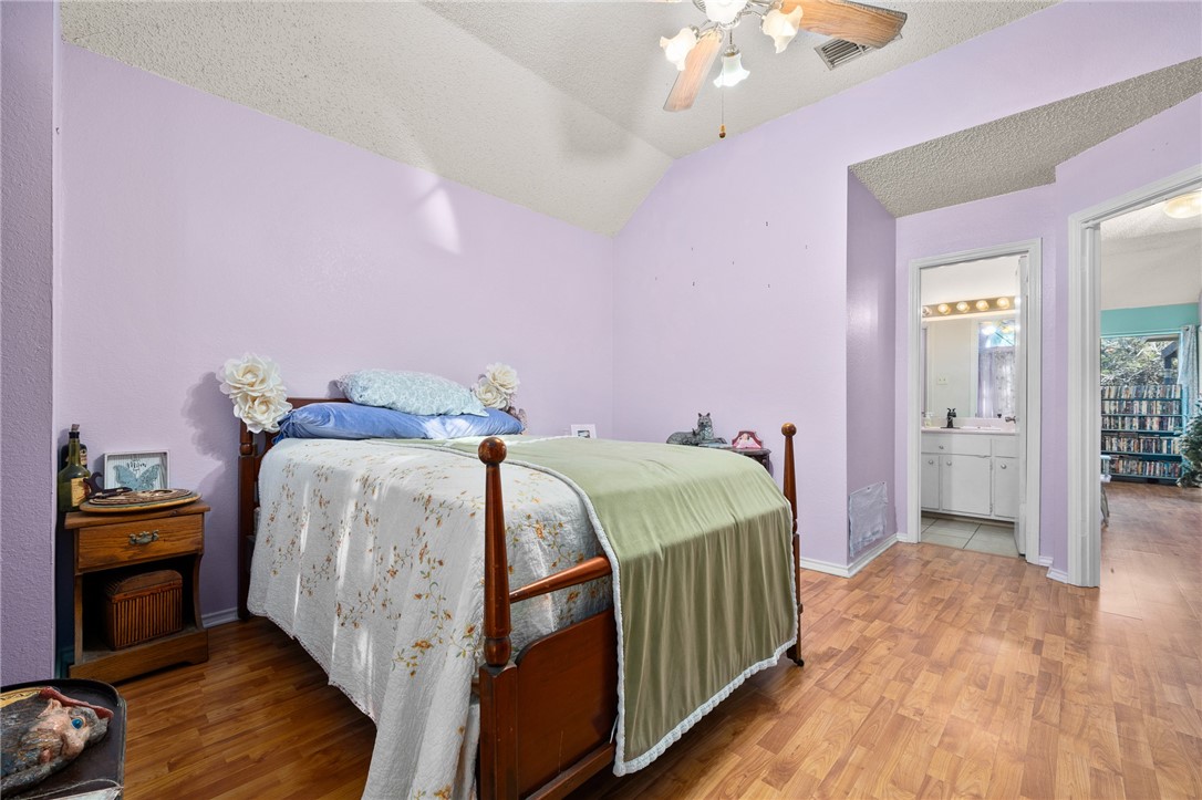 2190 Timberleaf Property Photo 13