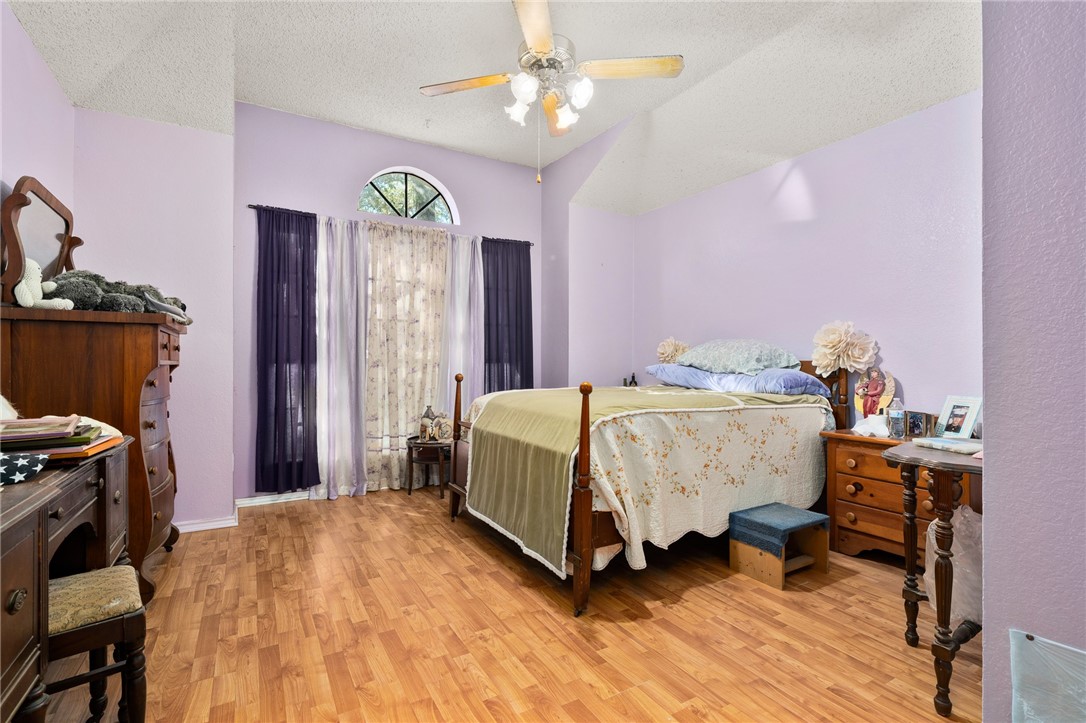 2190 Timberleaf Property Photo 15