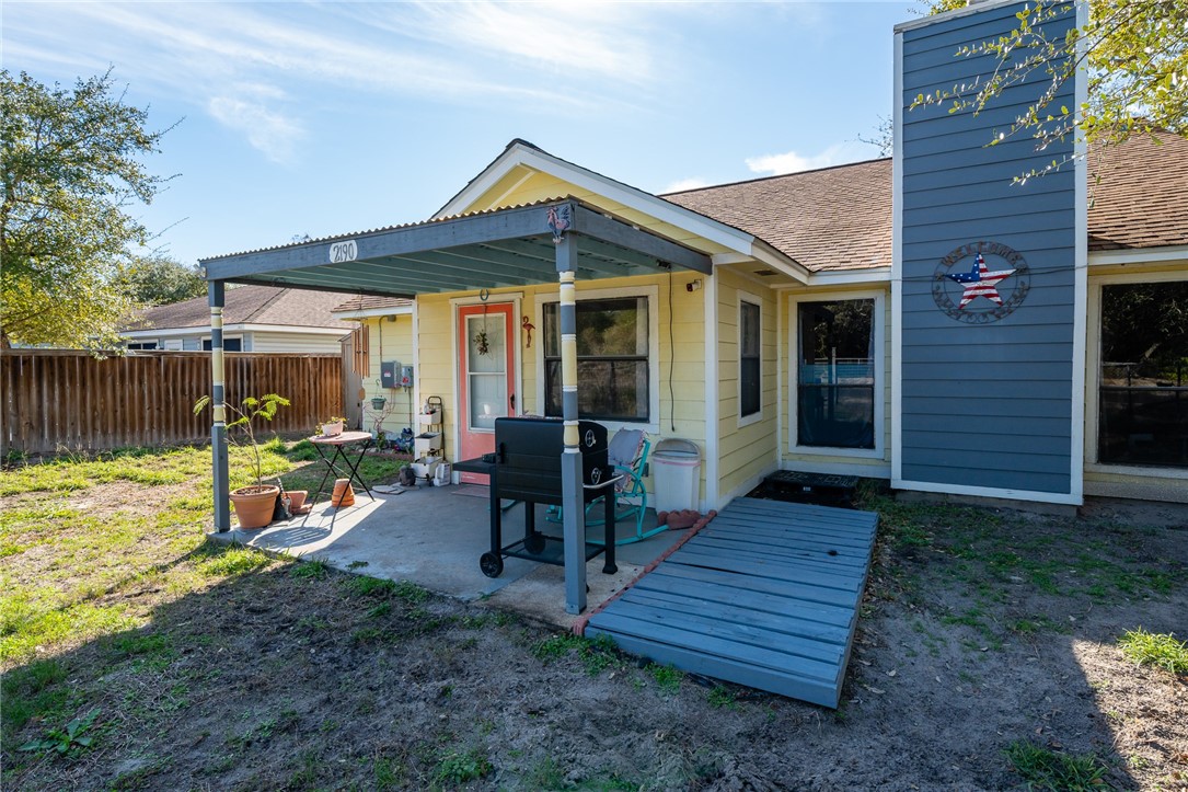 2190 Timberleaf Property Photo 17