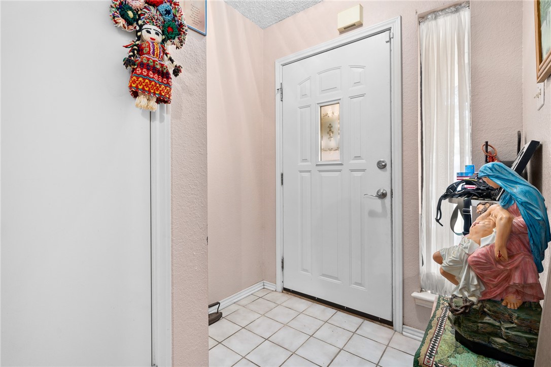 2190 Timberleaf Property Photo 18