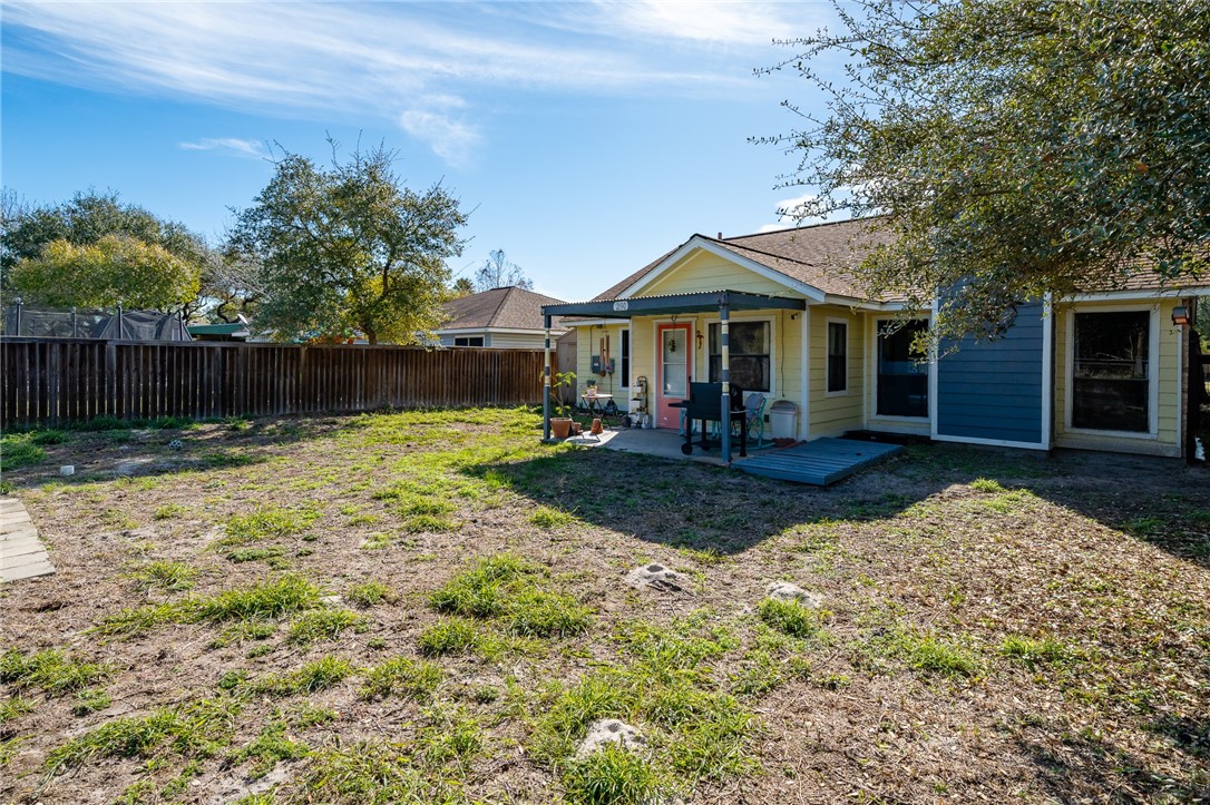 2190 Timberleaf Property Photo 19