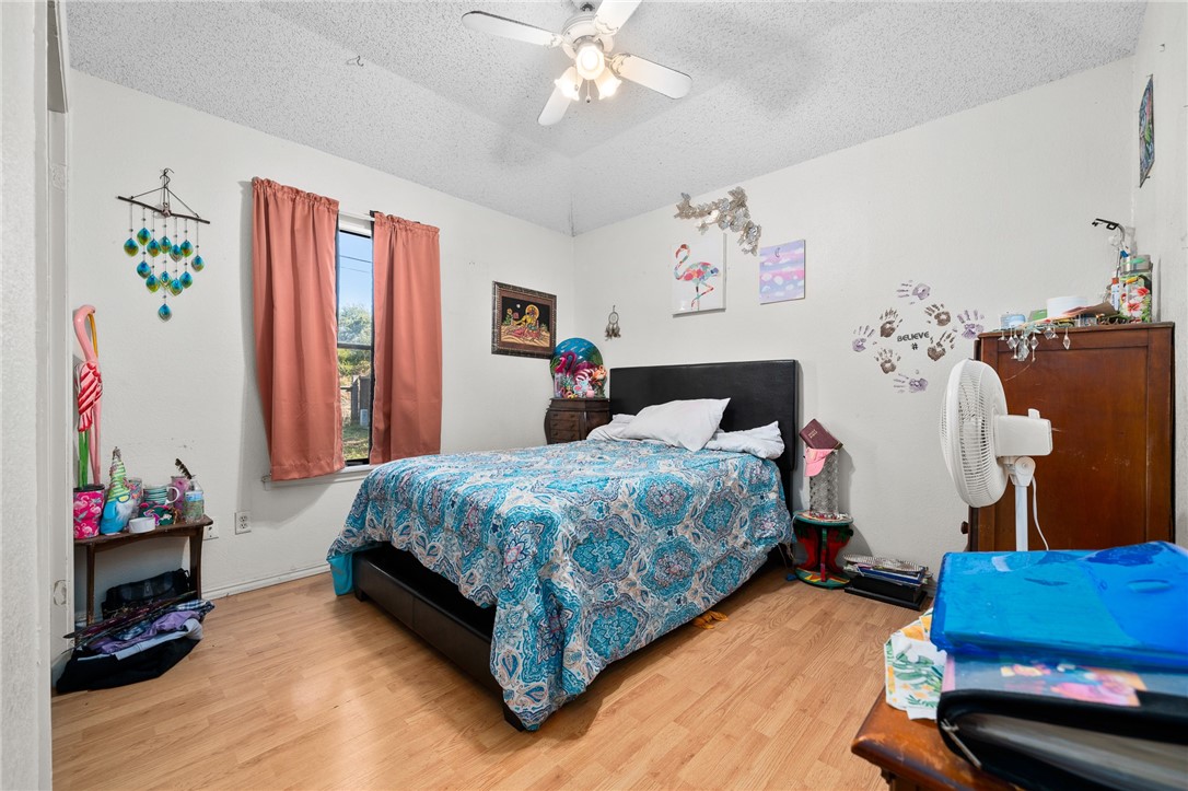 2190 Timberleaf Property Photo 26