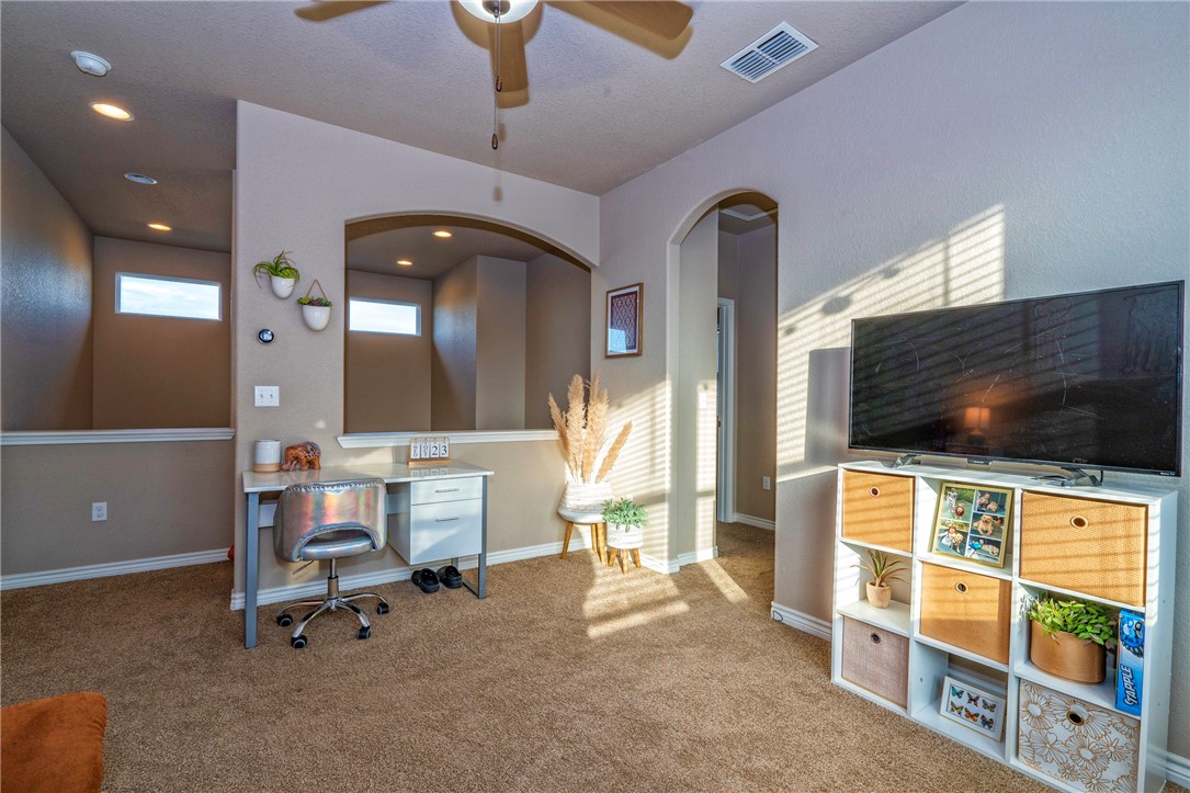 1118 Pasadena St Property Photo 25