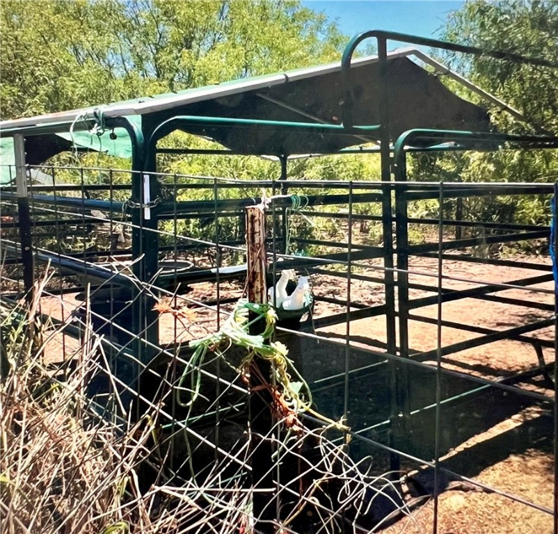 00 Fm 3354 /cr-12 Property Photo 4