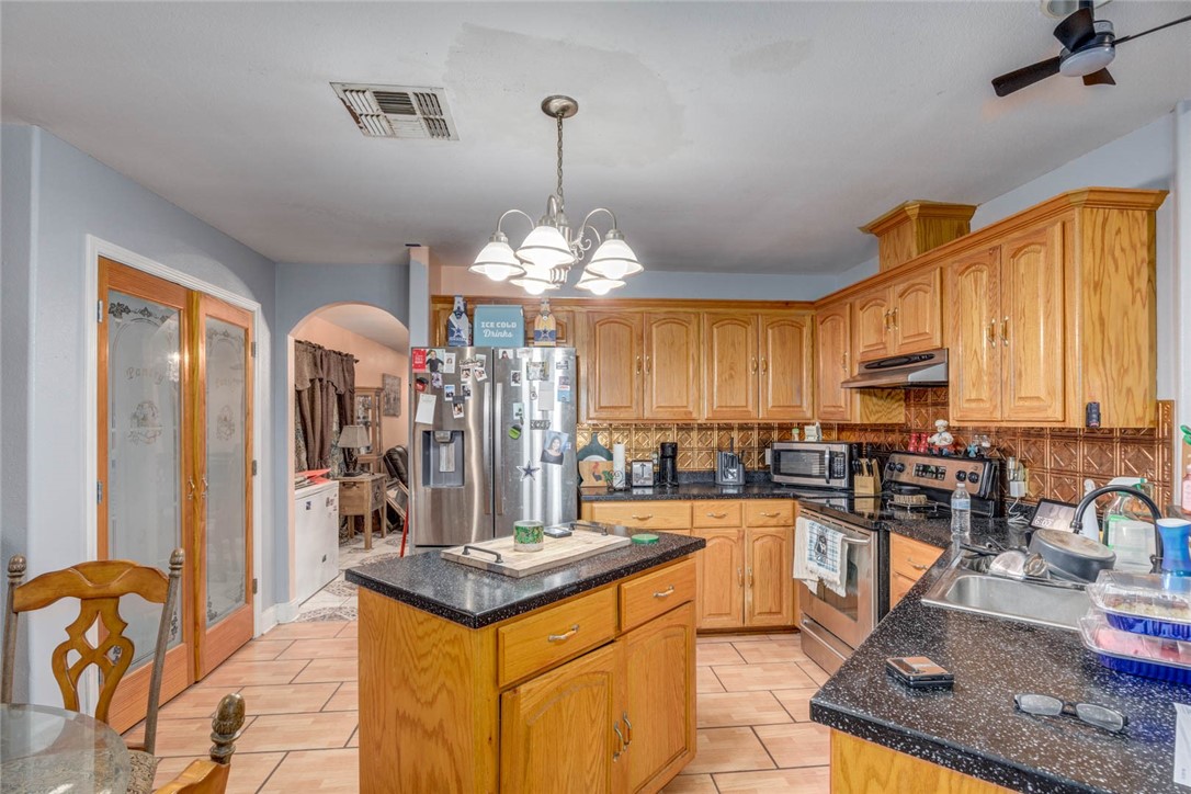 7105 Old Brownsville Road Property Photo 6