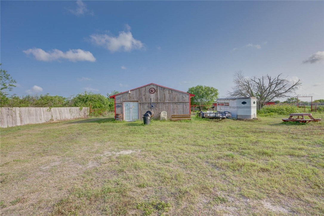 7105 Old Brownsville Road Property Photo 14