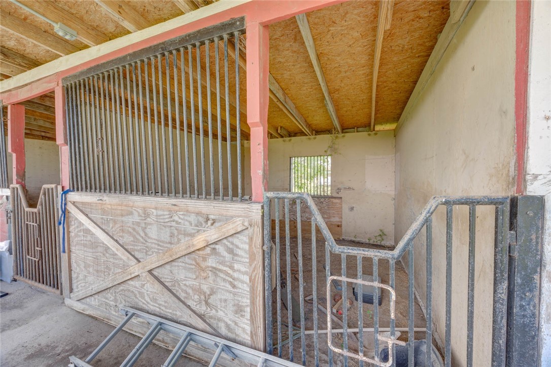 7105 Old Brownsville Road Property Photo 20