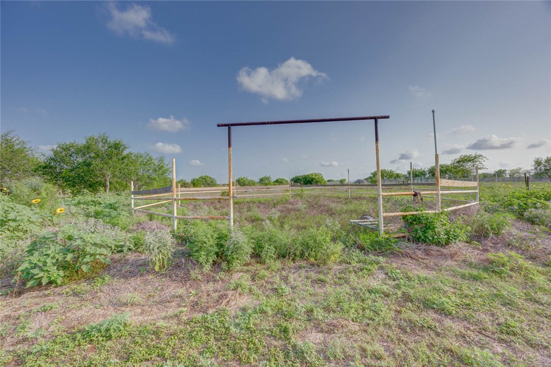 7105 Old Brownsville Road Property Photo 24