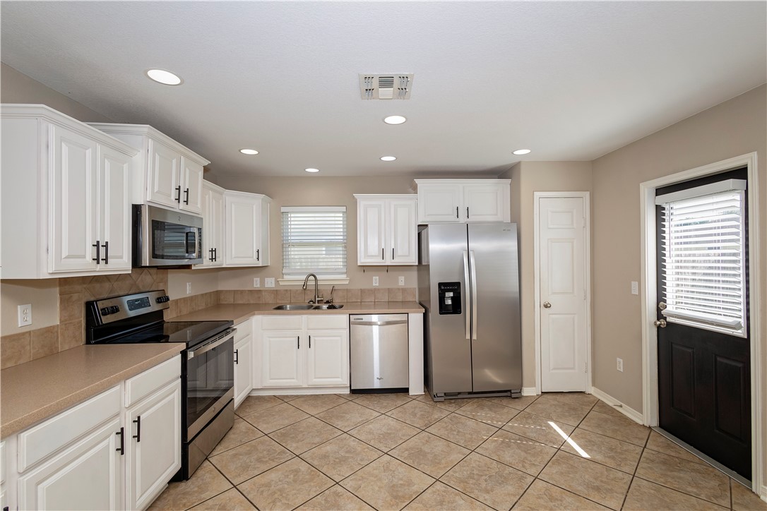 2014 Escalante Property Photo 3