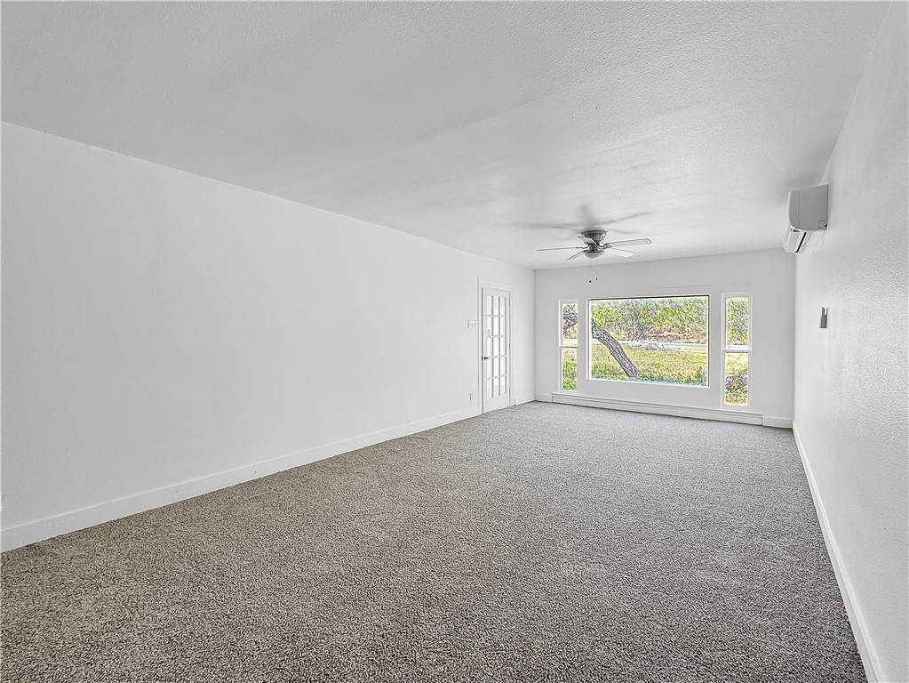266 S Vista Dr Property Photo 5