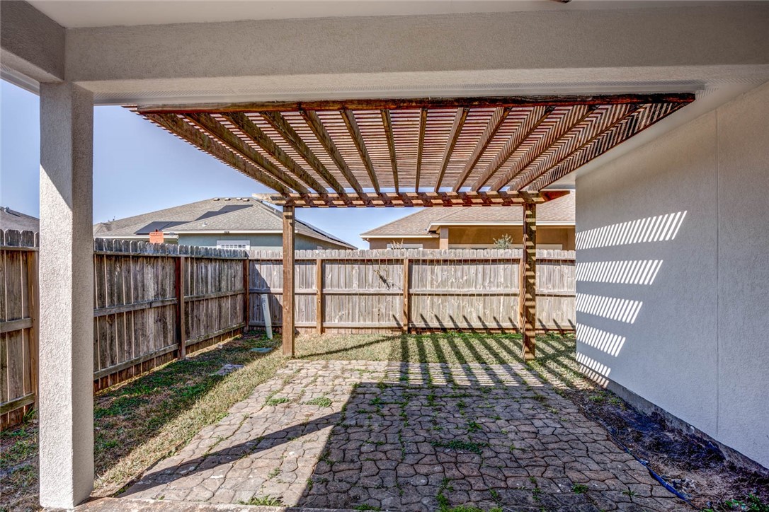 8237 Rock Crest Dr Property Photo 27