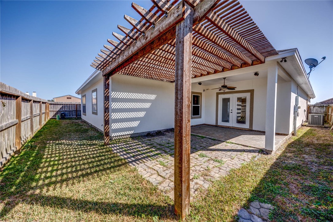 8237 Rock Crest Dr Property Photo 29