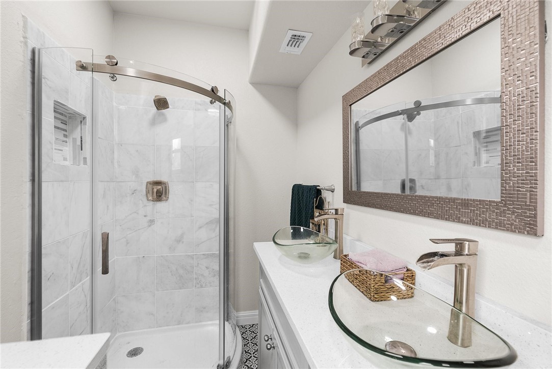 409 Del Mar Blvd Property Photo 20