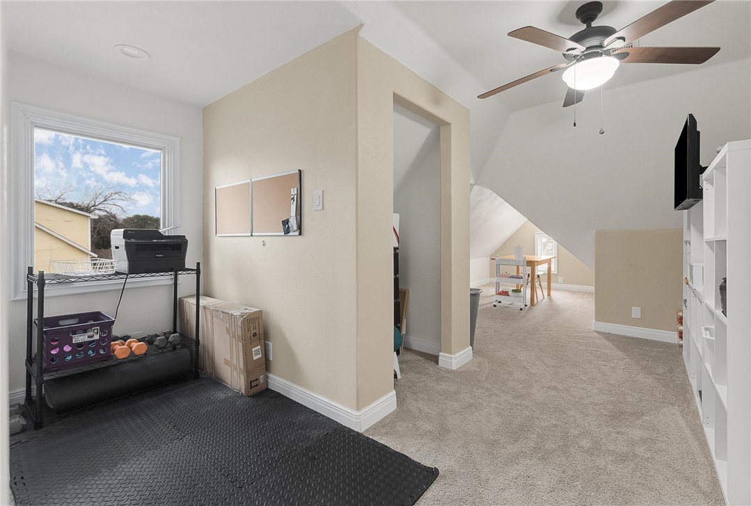 409 Del Mar Blvd Property Photo 28