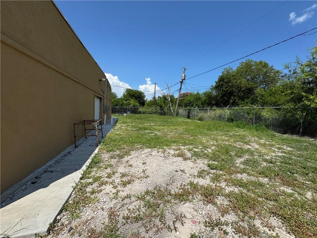 2828 Cleo St Property Photo 12