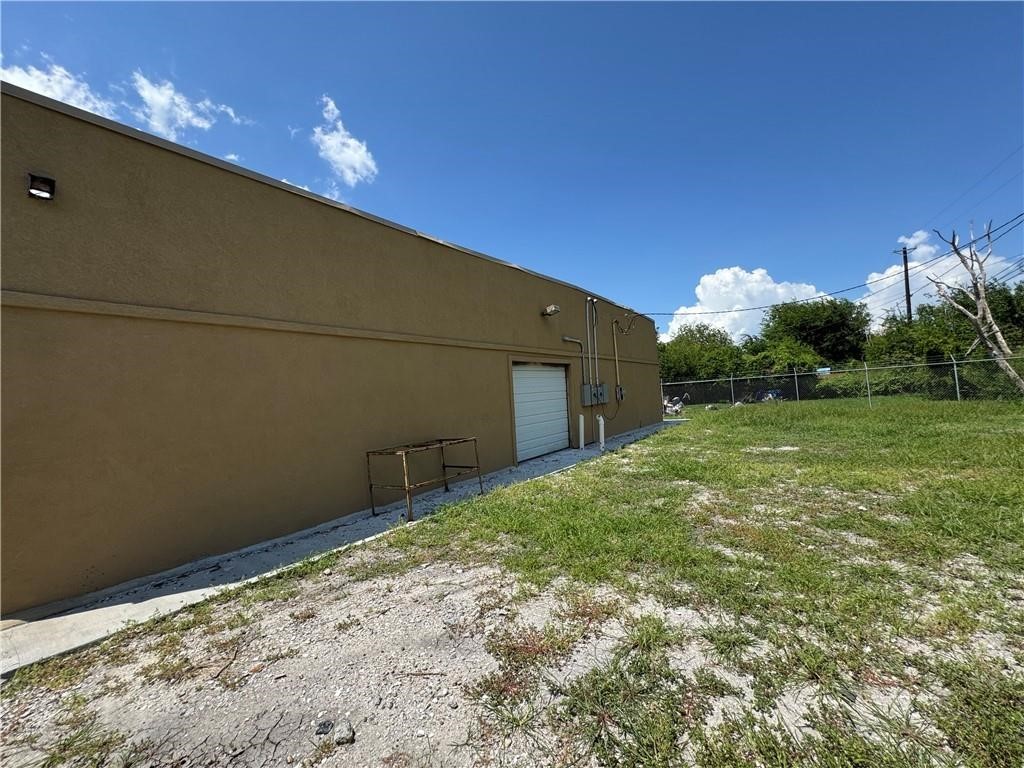 2828 Cleo St Property Photo 13