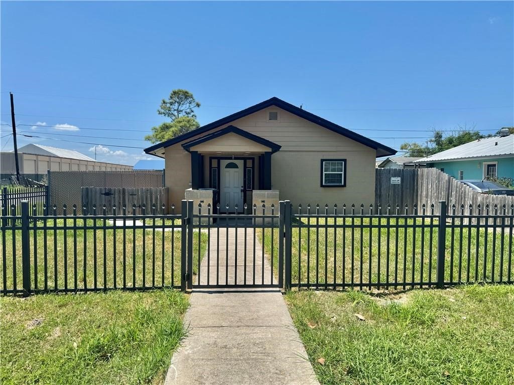 1238 Baywood Lane Property Photo 1