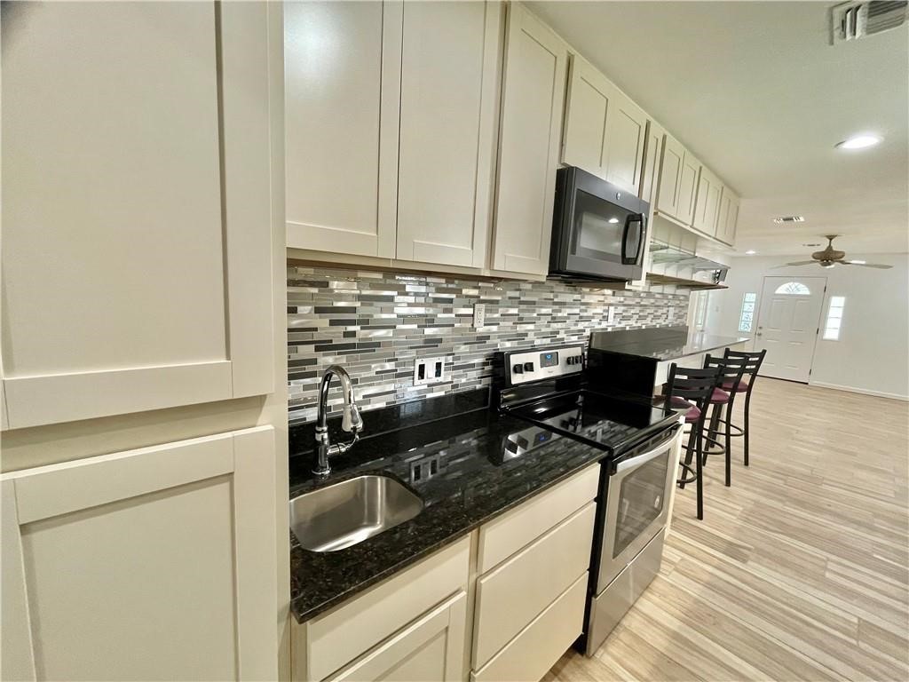 1238 Baywood Lane Property Photo 10