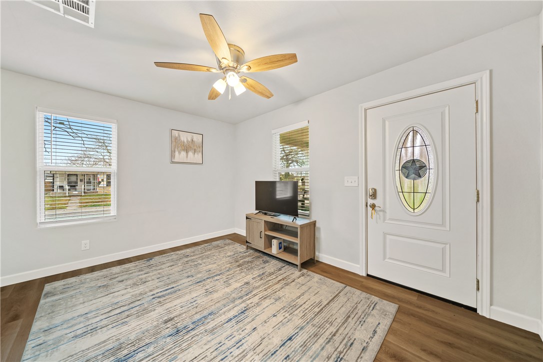 3517 Carrolleton St Property Photo 9
