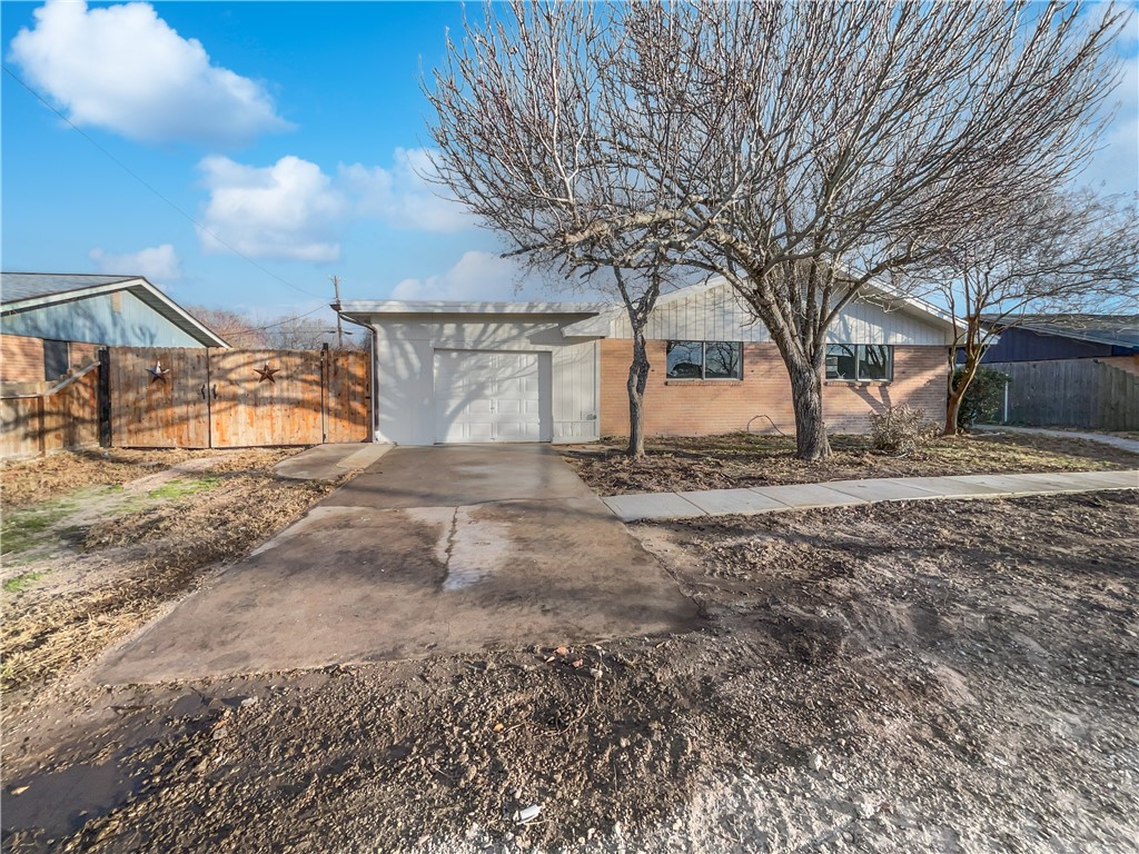 2574 Avenue A Property Photo 1