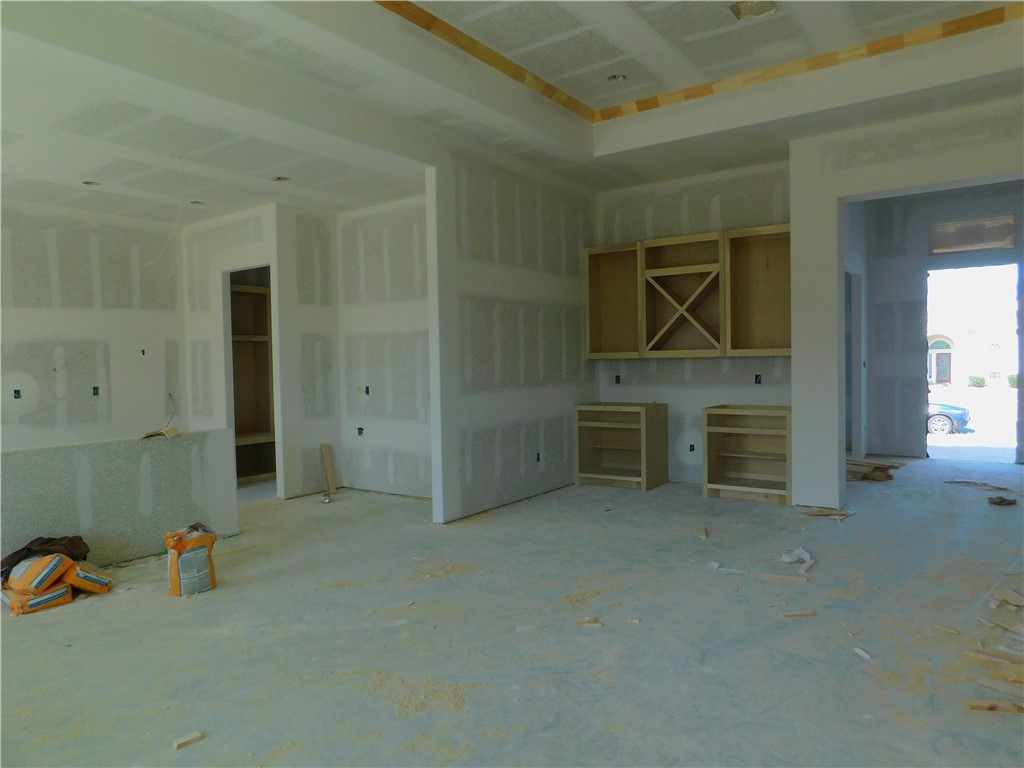 15402 Dyna St Property Photo 3