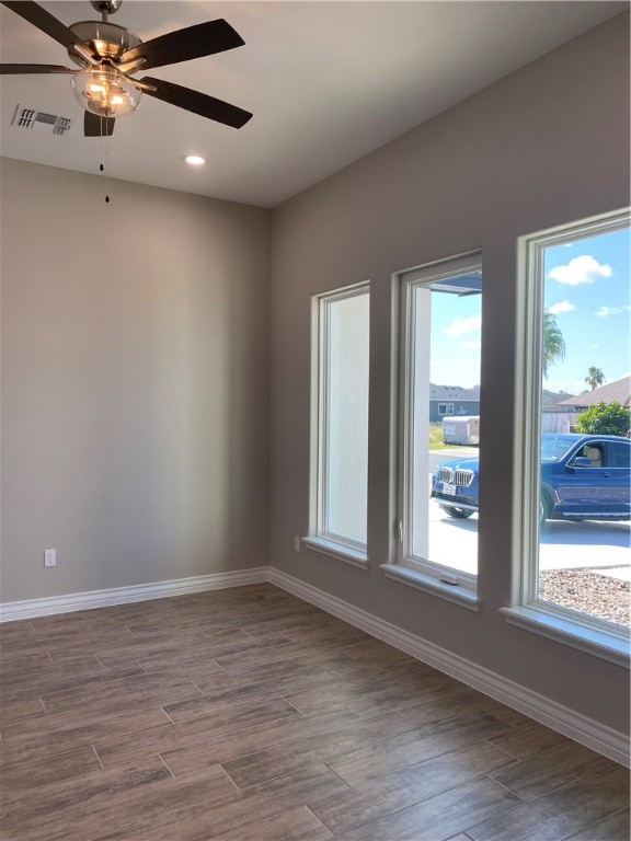 15402 Dyna St Property Photo 3