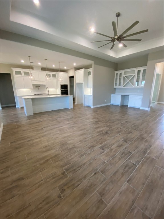 15402 Dyna St Property Photo 6