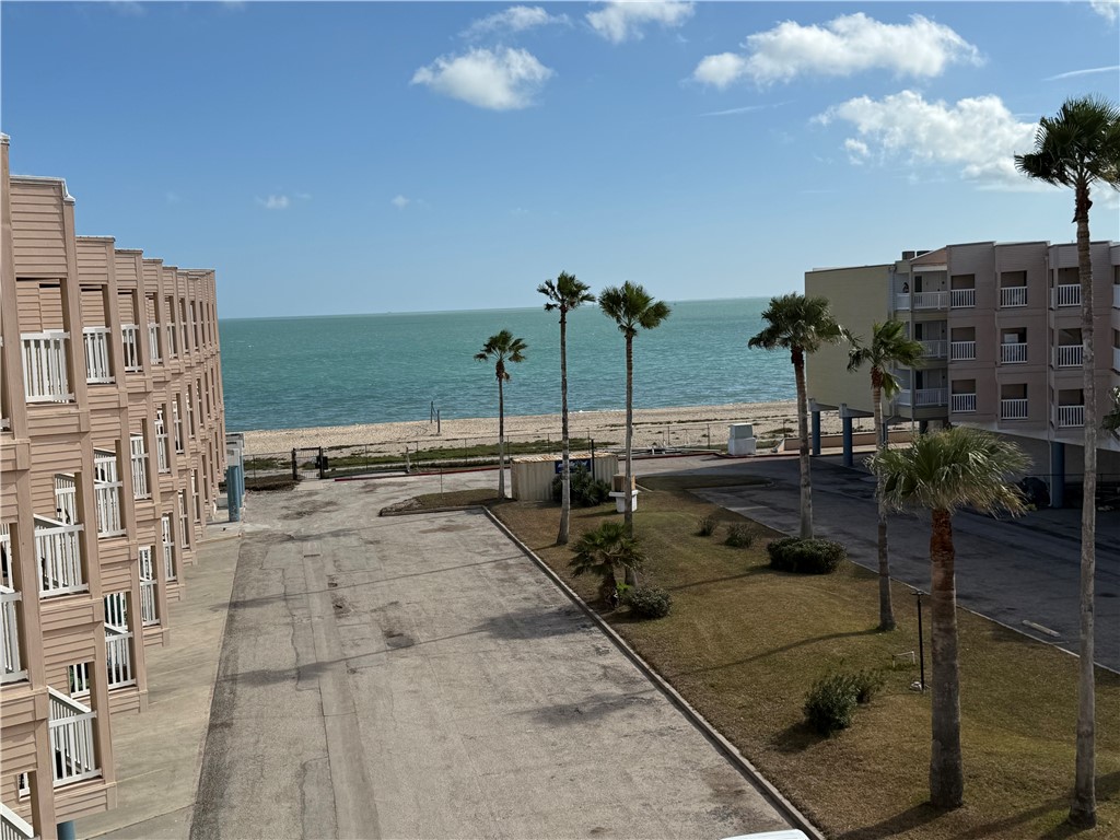 3938 Surfside Blvd Property Photo 12